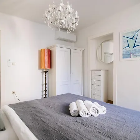 Apartman Panorama Old Town By Duhomes