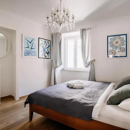 Daire Panorama Old Town By Duhomes