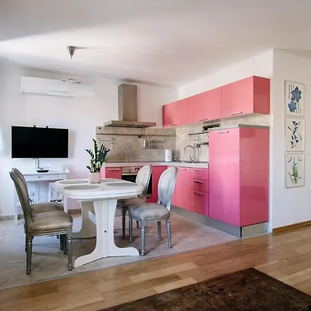 Panorama Old Town By Duhomes Daire *